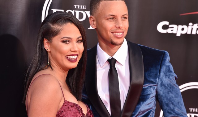 开云体育-库嫂探讨性别偏见：多才多艺的男性受赞誉 同等女性却被视为不务正业