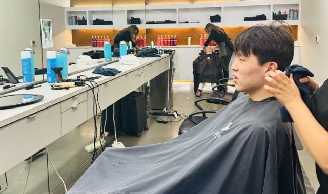 媒体人晒杨瀚森理发照：过几天就去夏联了 瀚森希望精神饱满出发