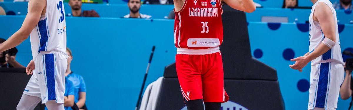 内线球星欧锦赛状态相当不错！魔术理应给他更高的战术地位？