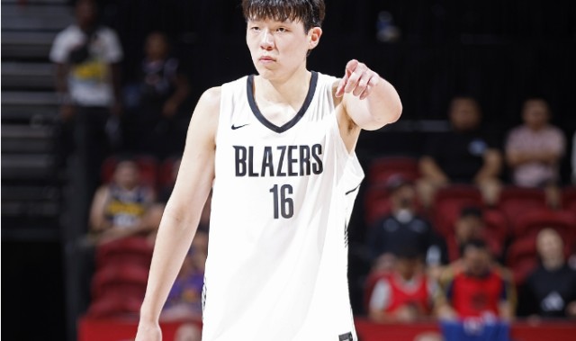 kaiyun网站-杨瀚森前两战总结：优缺点明显暴露3短板 欲立足NBA4方面急需提升